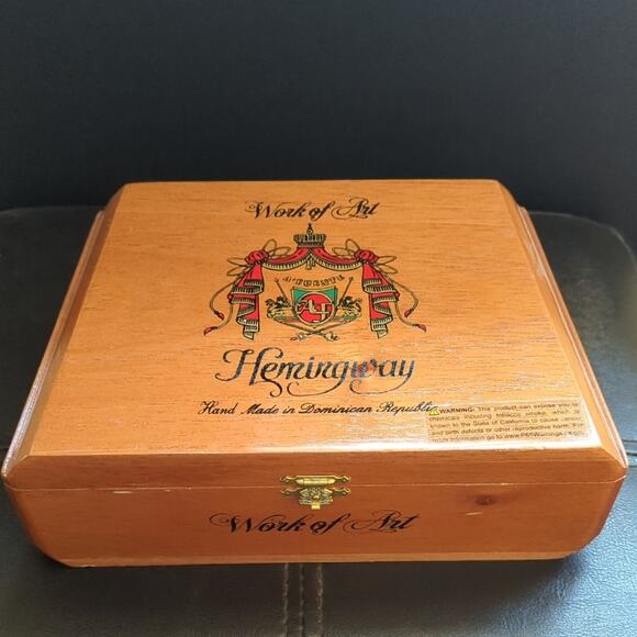 Arturo Fuente Hemingway Work of Art Wooden Collectible Empty Cigar Box - Picture 1 of 5